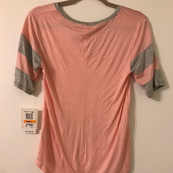 SOLD! BRAND NEW MACY'S pink and gray top - Picture 2 of 4